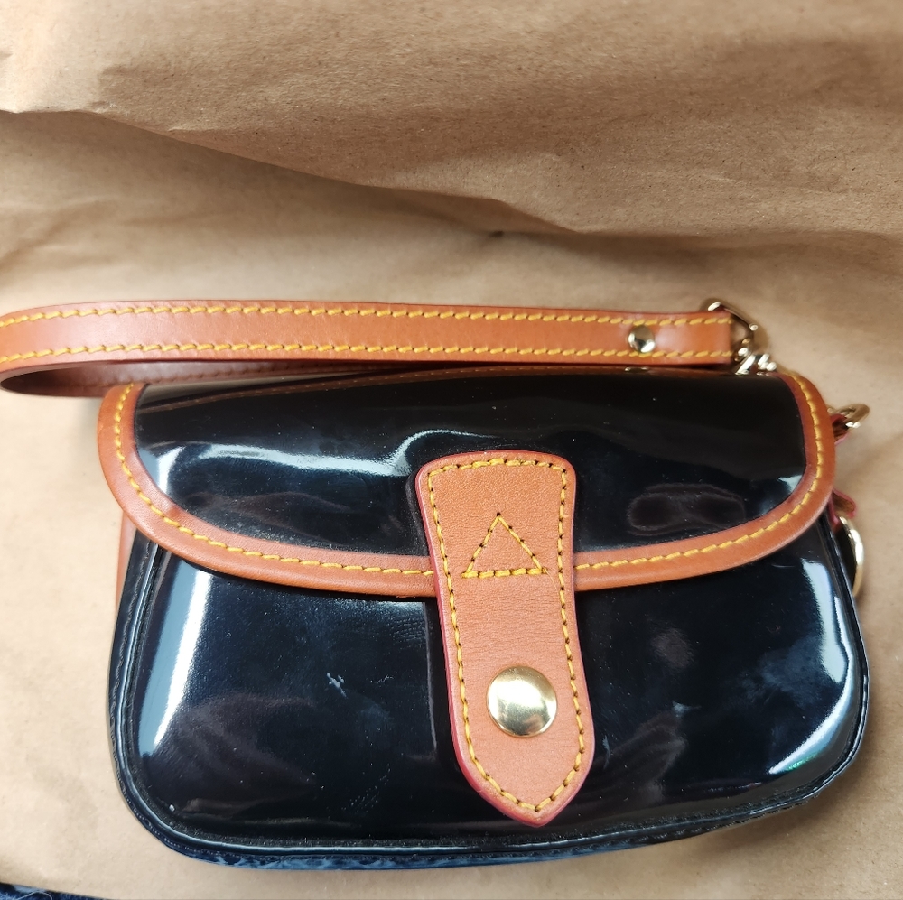 EUC Dooney and Burke wristlet